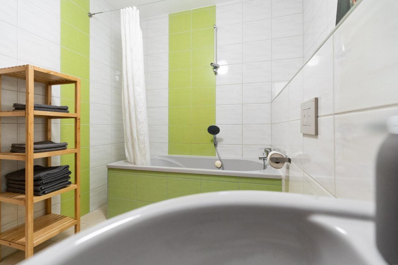 230 M2 Loft Mit Eigenem Wintergarten Mit Tischtennis & Dart, Kostenloser Parkplatz Erfurt Eksteriør billede